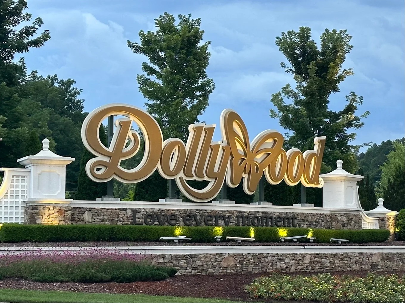 Dollywood Dollywood